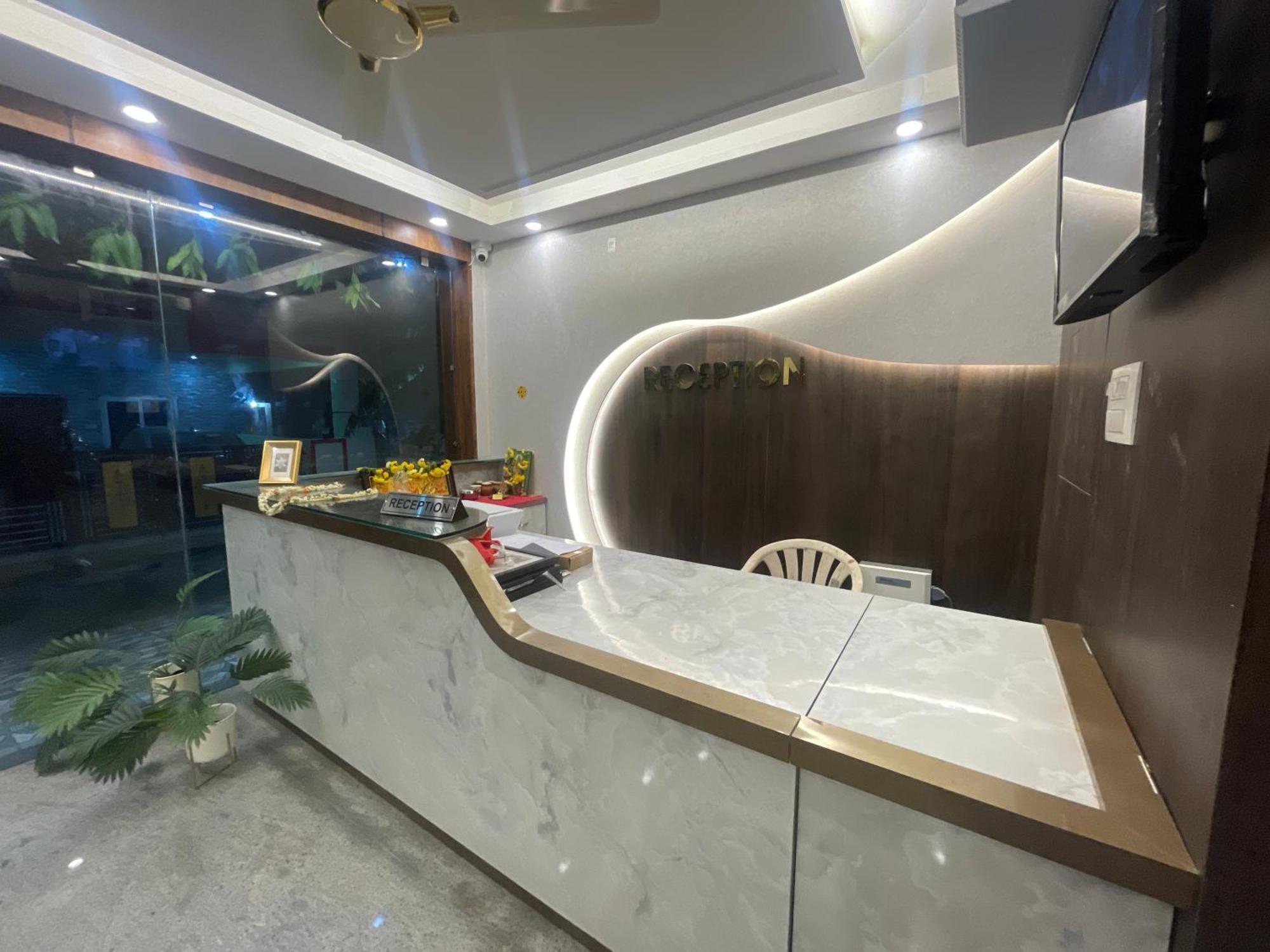 Sri Ganesh Residency Hotel Tirupati Exterior photo