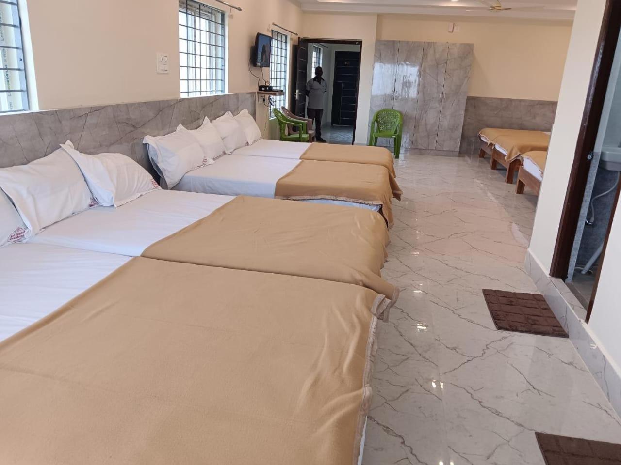 Sri Ganesh Residency Hotel Tirupati Exterior photo